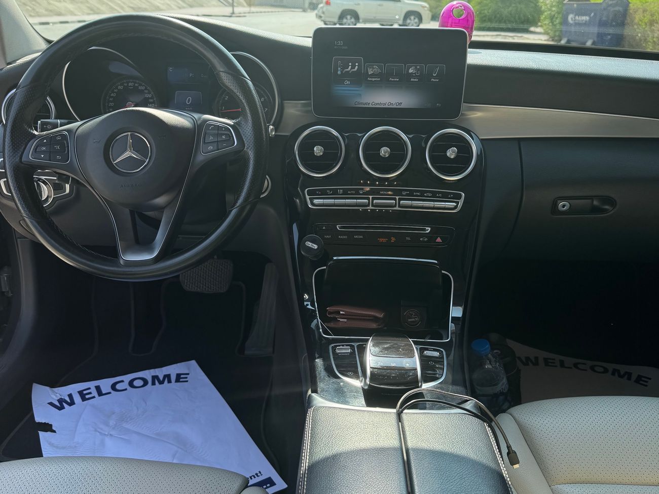 Mercedes-Benz C 300 Std 2.0L (241 HP)