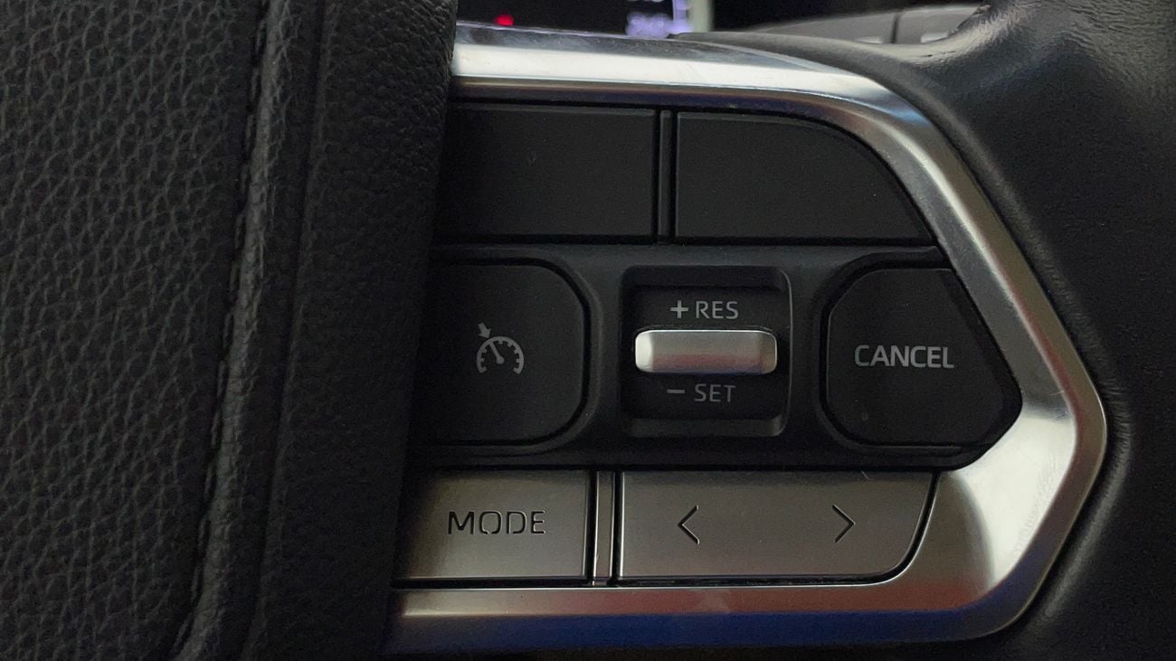 تويوتا لاند كروزر EXR 4 | بدون دفعة مقدمة | اختبار القيادة في المنزل