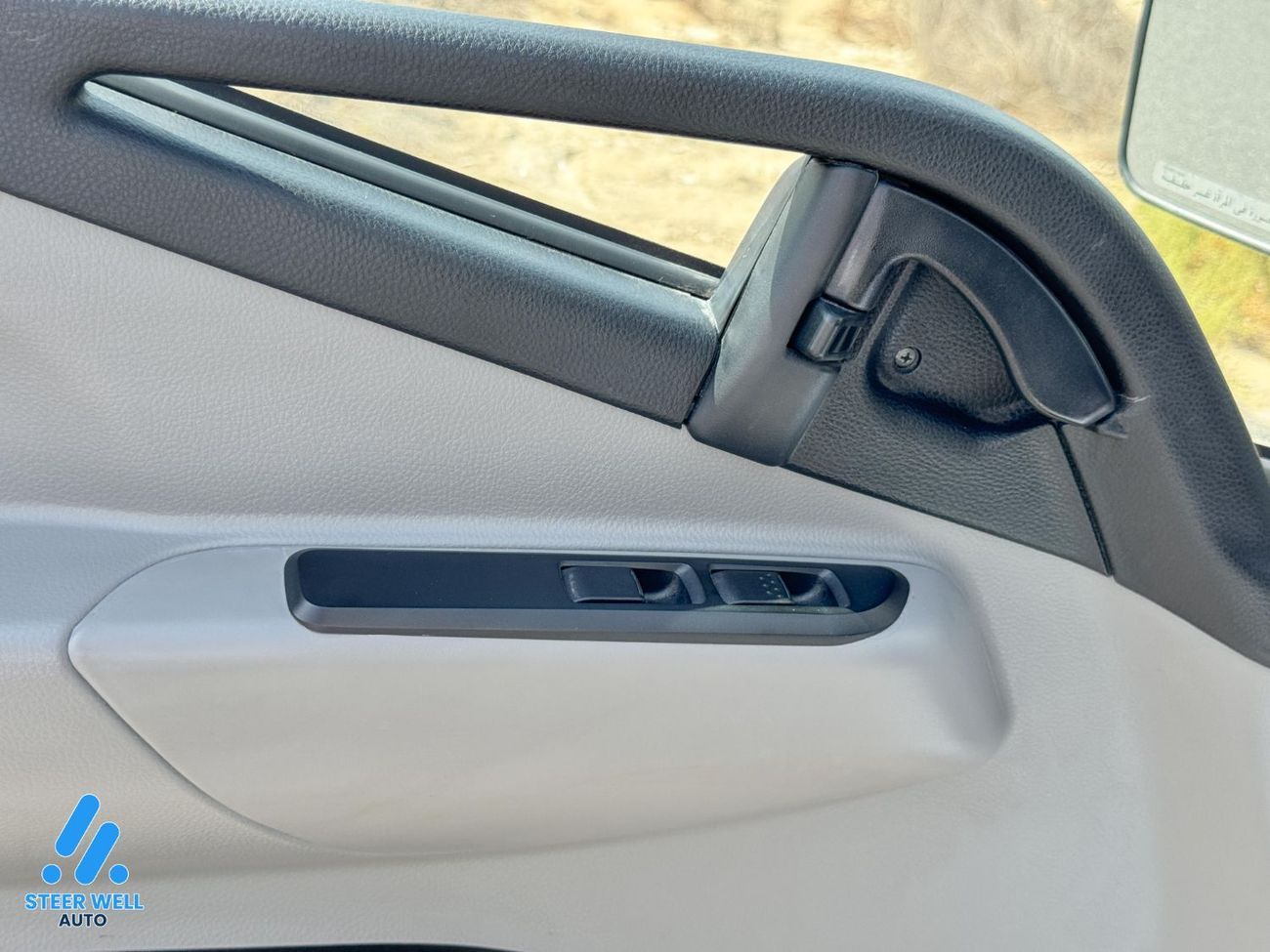 ميتسوبيشي فوسو كانتير Truck | 3.0L Diesel | Euro 5 | Short Chassis | RWD | White | GCC Specs