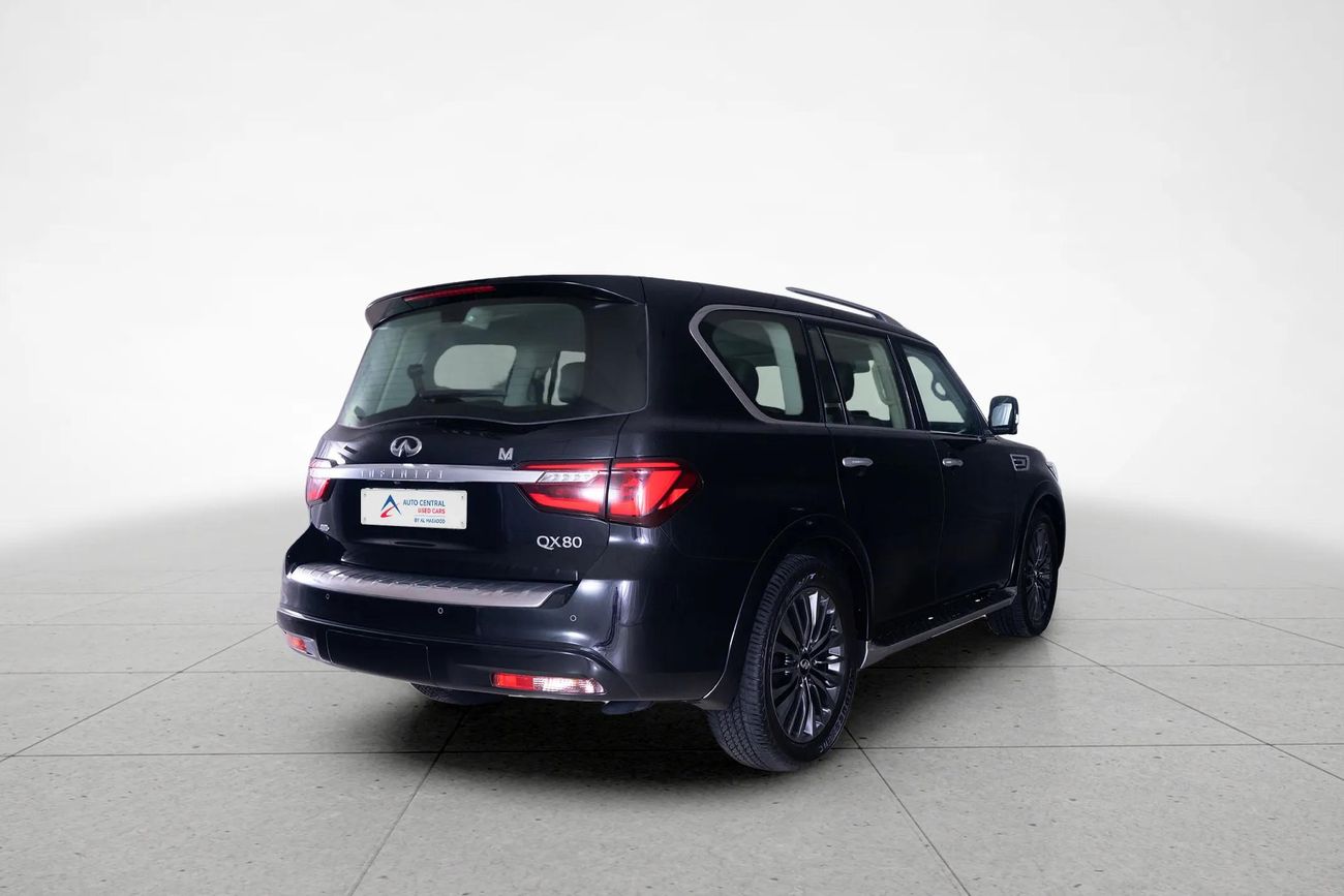 Infiniti QX80 LUXE 5.6