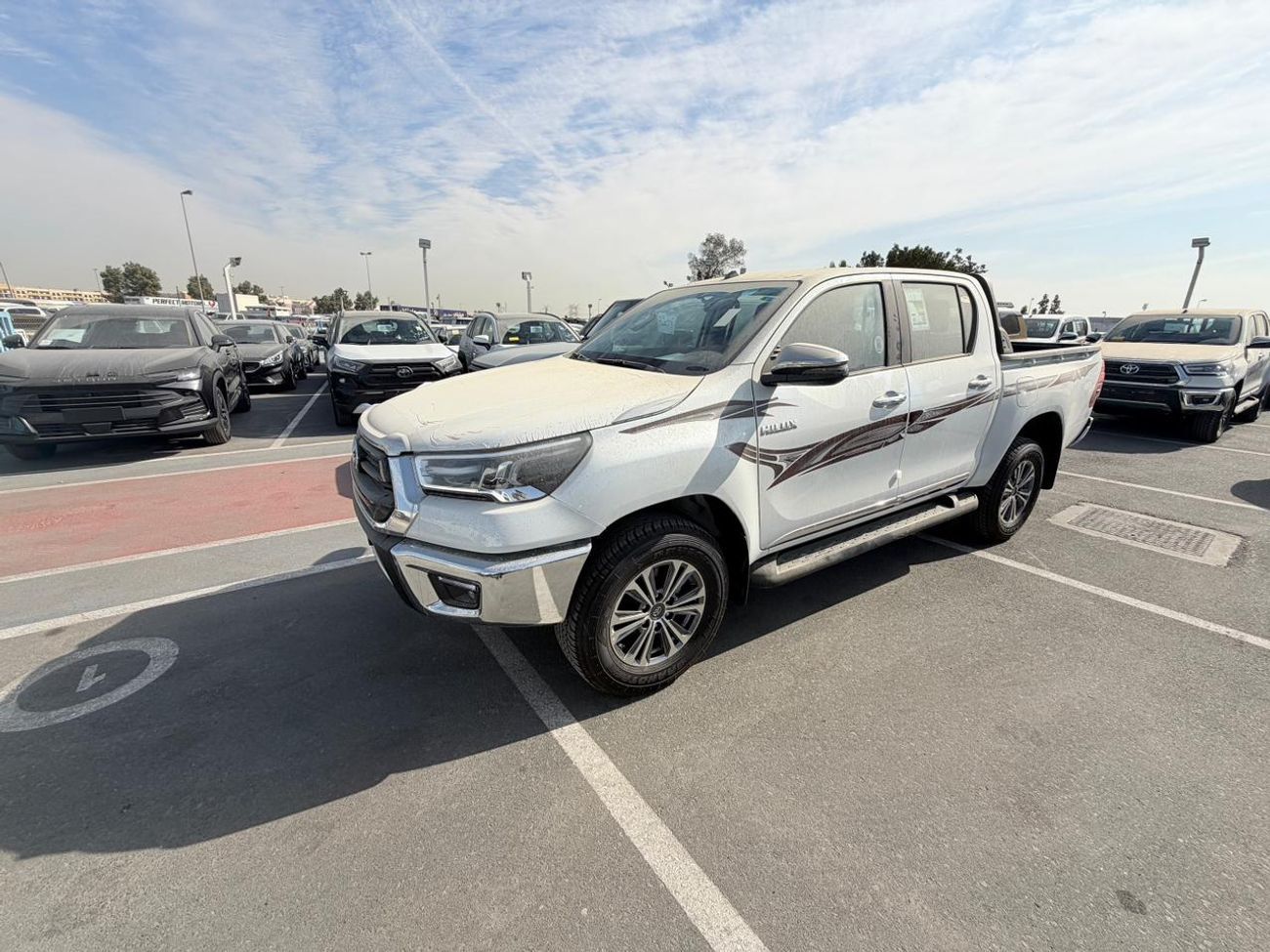 تويوتا هيلوكس GLX 2.7L Double Cab Utility 4WD M/T