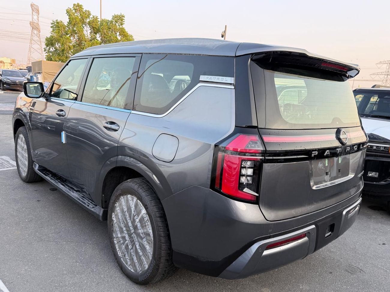 Nissan Patrol Nissan Patrol LE Platinum 3.5L Twin Turbo With Panoramic  Model 2025 Gray
