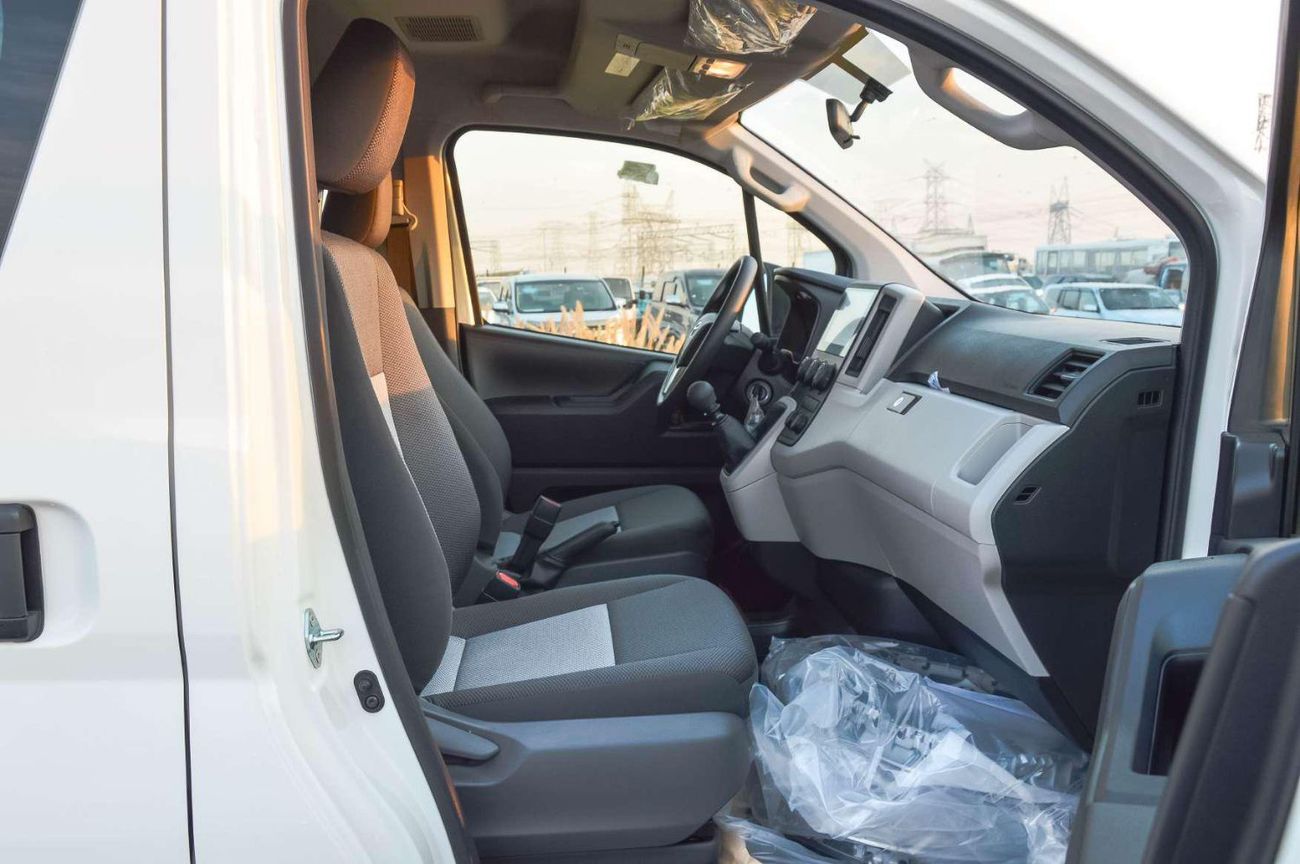 Toyota Hiace TOYOTA HIACE 2.8L FWD DIESEL MINIVAN 2026