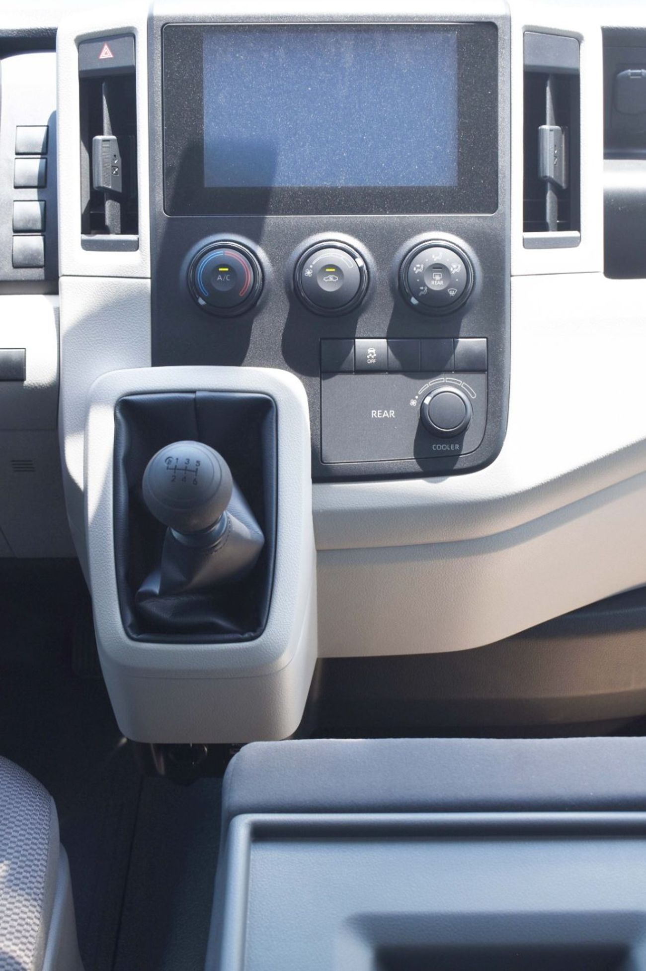 تويوتا هاياس 2026 MODEL TOYOTA-HIACE HALF PV 3.5L M/T