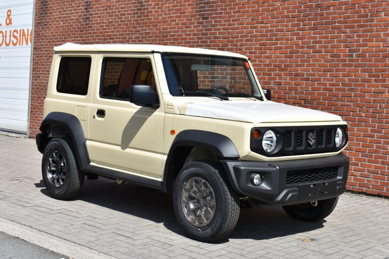 سوزوكي جيمني GL . 1.5L . 4 Cyl . 4-Speed Automatic . Petrol . 4WD . 5 Seats . 3 Door