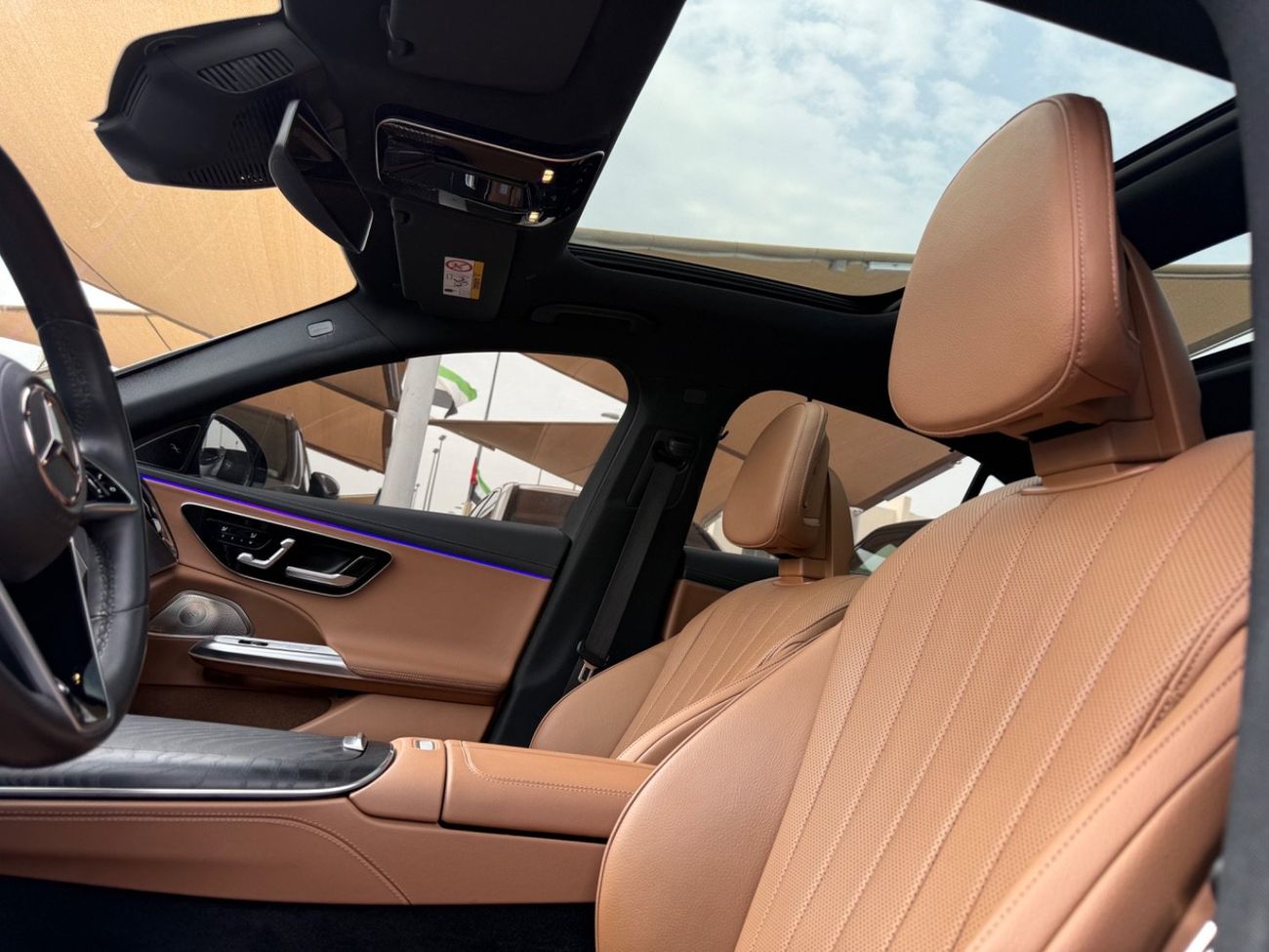 Mercedes-Benz E200 2.0L