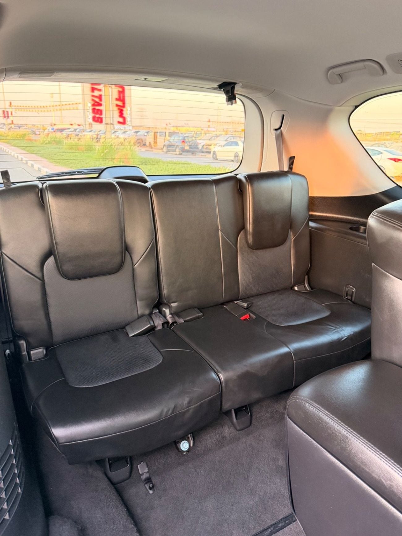 Nissan Armada Clean Title SL Full option 5.6 L original paint