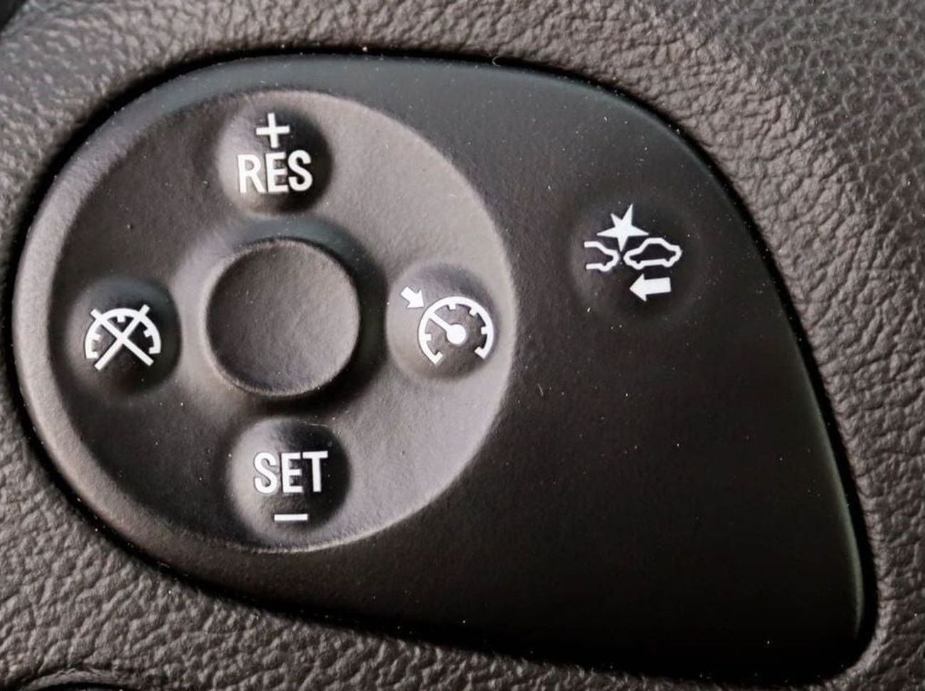 شيفروليه إمبالا شيفروليه إمبالا | 6 أسطوانات | 3.6 لتر | 2019 | خليجي | خالية من الحوادث | بحالة ممتازة | 1015 شهريا