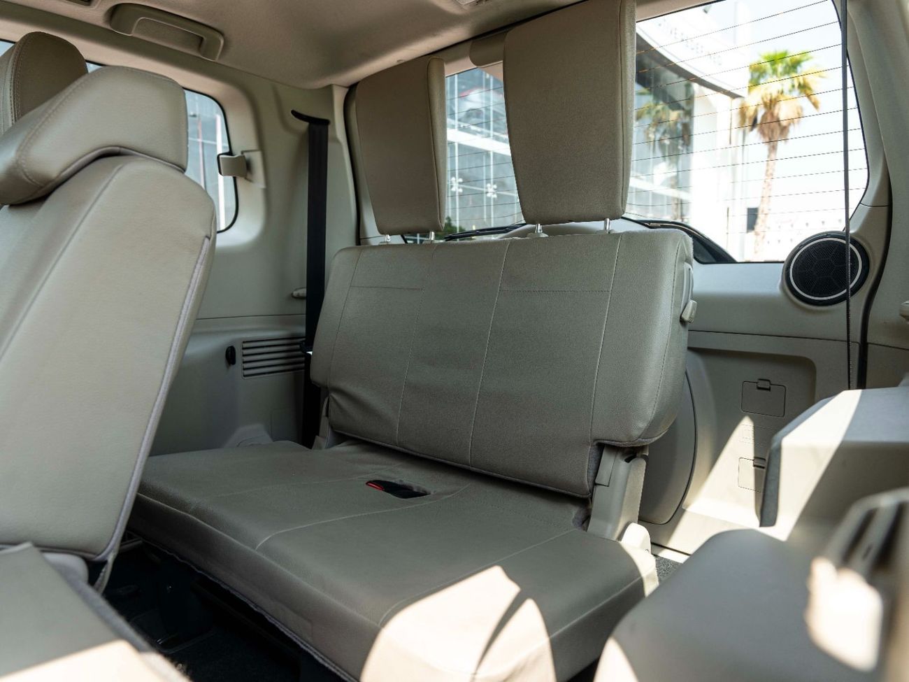 Mitsubishi Pajero AED 1,415 PM • PAJERO 3.8L V6 GLS TOP • GOLD EMBLEM PACKAGE • ONLY 58,000 KMS • PRISTINE CONDITION