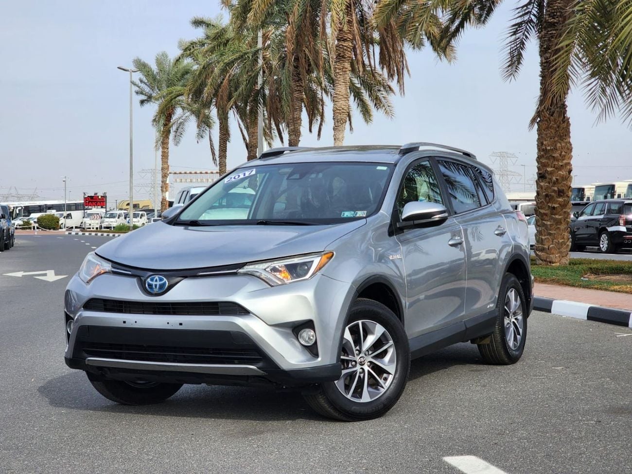 تويوتا راف ٤ TOYOTA RAV4 XLE HYBRID 2017 FULL OPTION