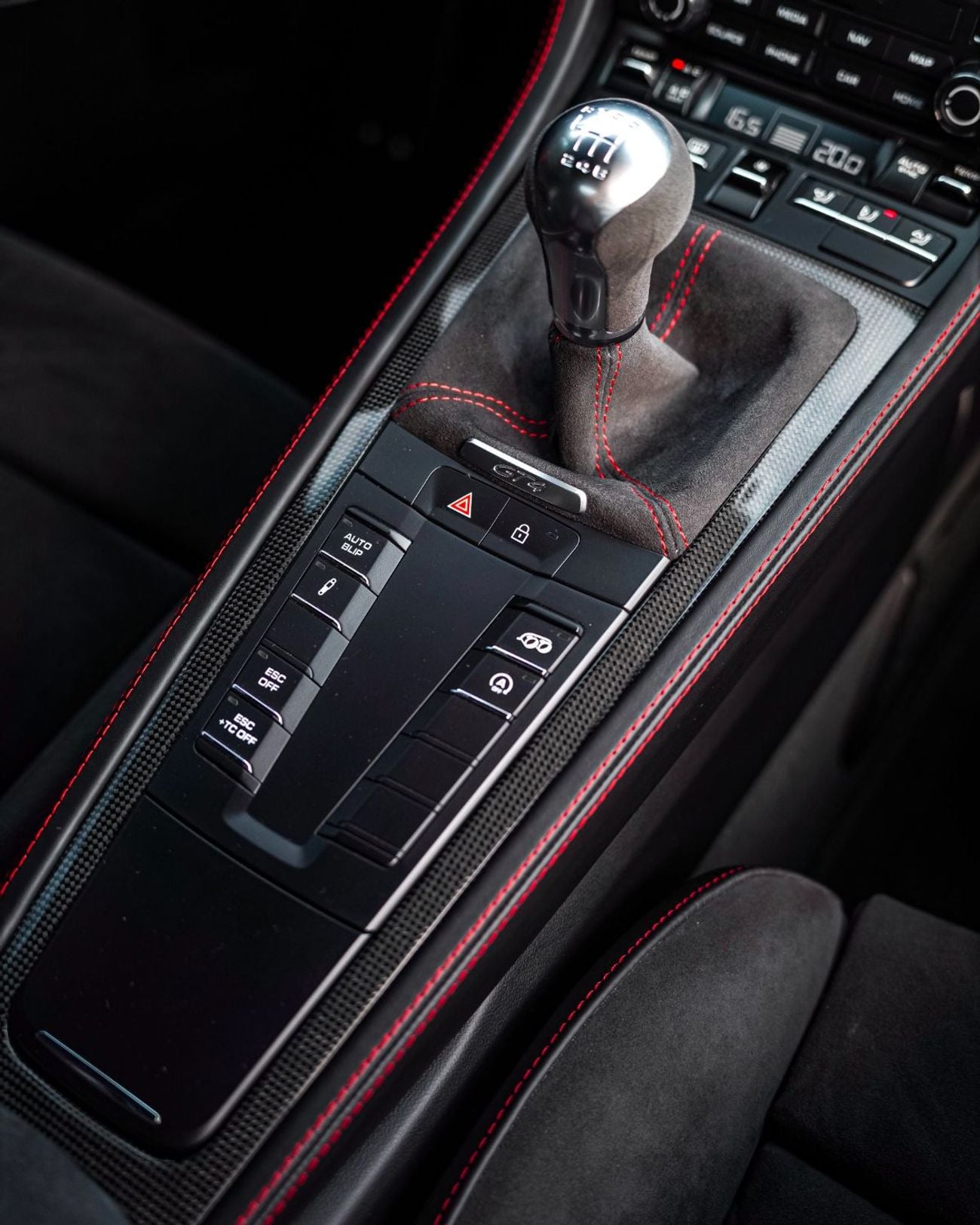 Porsche 718 Cayman GT4