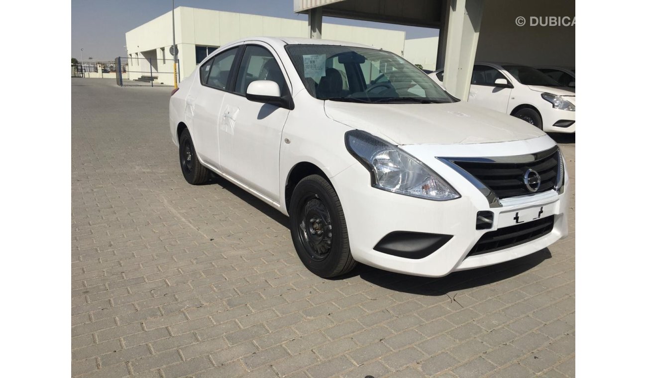 Nissan Sunny salon