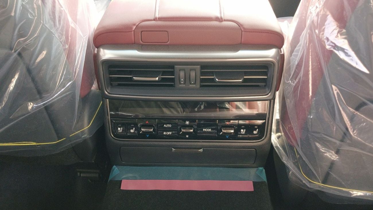 Lexus LX 700h 3.5L Hybrid Signature 7 Seater 2025YM