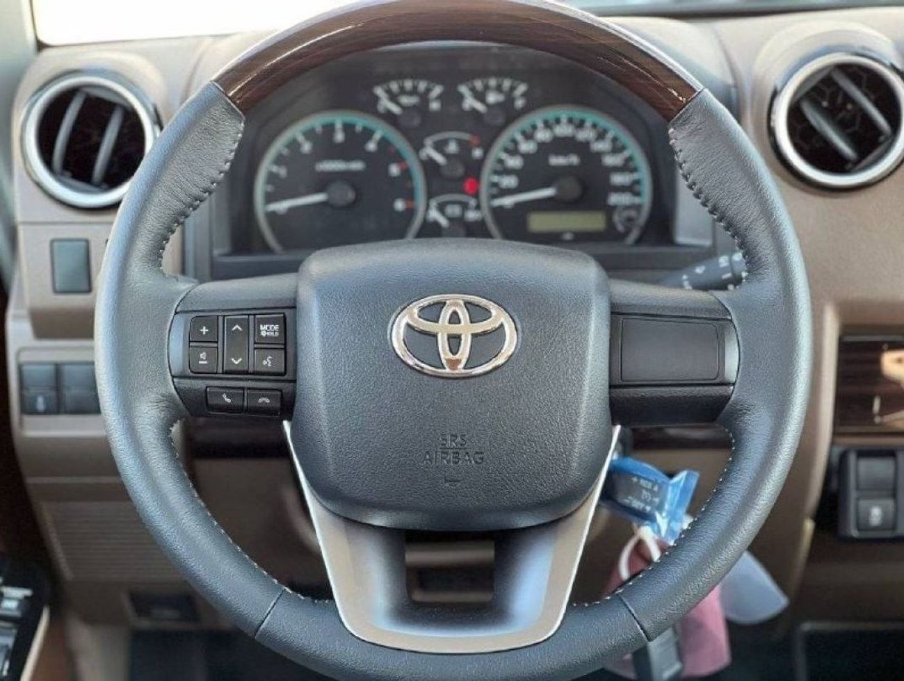 تويوتا لاند كروزر 70 LC76 2.8L DSL A/T // 2024 // FULL OPTION WITH  CRUISE CONTROL , DVD&REAR CAMERA // SPECIAL OFFER //