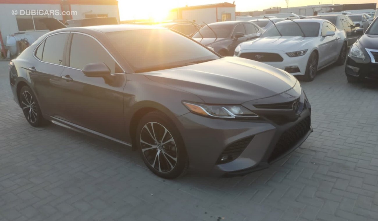 Toyota Camry تويوتا كامري2019 وارد بحالة ممتازة SE