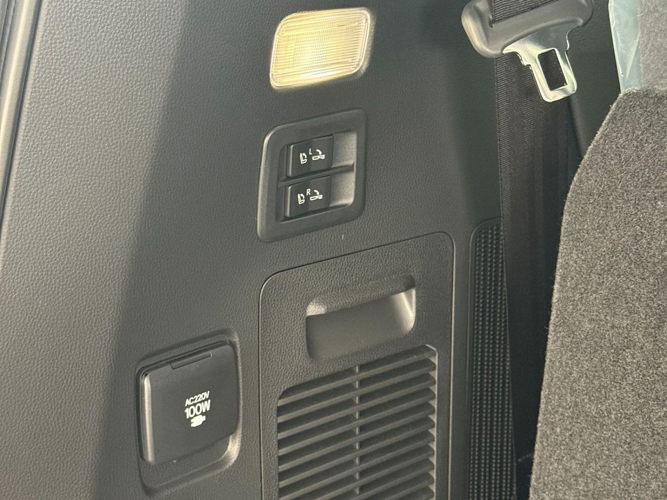 Toyota Land Cruiser 2026 LAND CRUISER VXR 3,3 TWINTURBO DIESEL  FULLY LOADED  **التصدير فقط خارج الخليج**EXPORT ONLY**