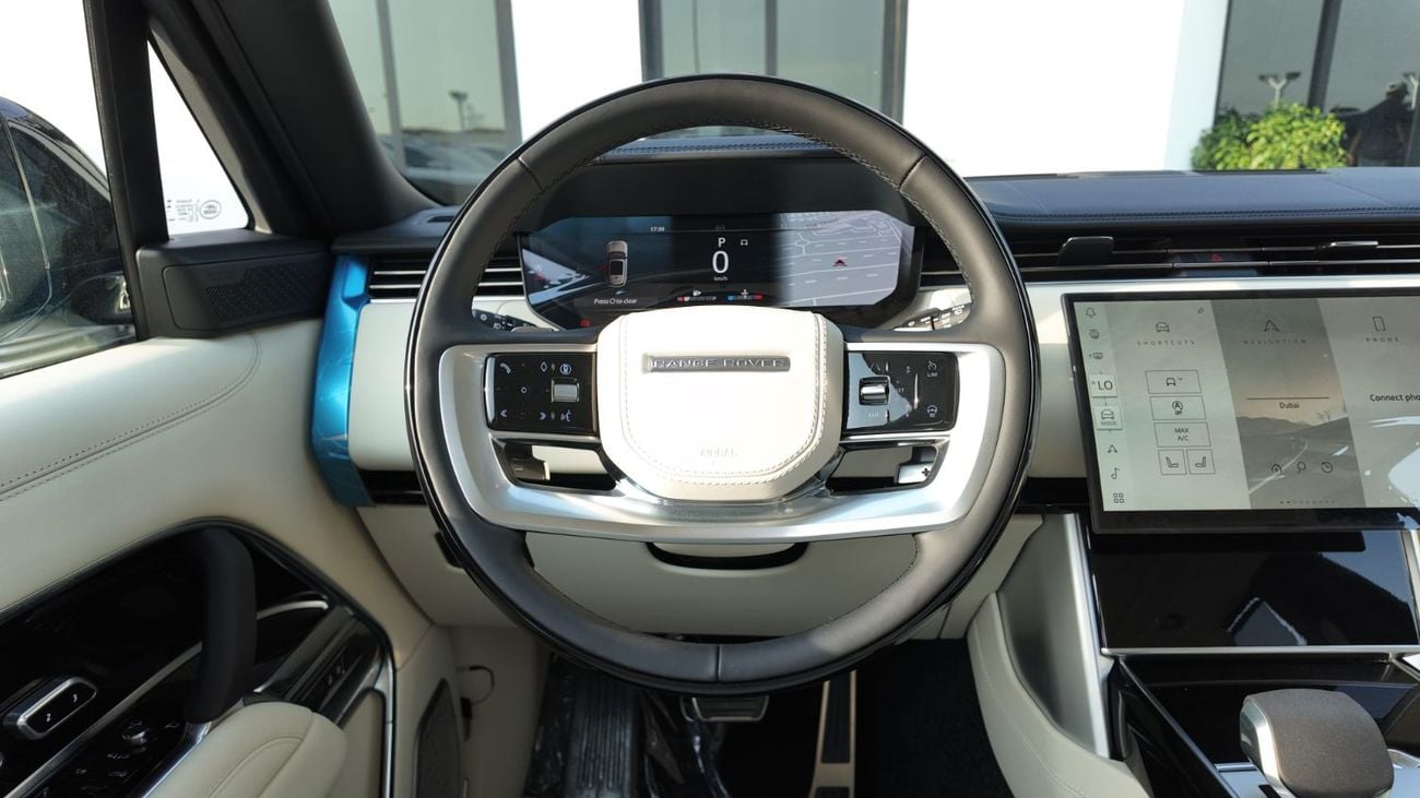 لاند روفر رينج روفر AUTOBIOGRAPHY P530 | Belgravia Green | Black Roof | White Interior | Shadow Exterior Package | GCC Specs