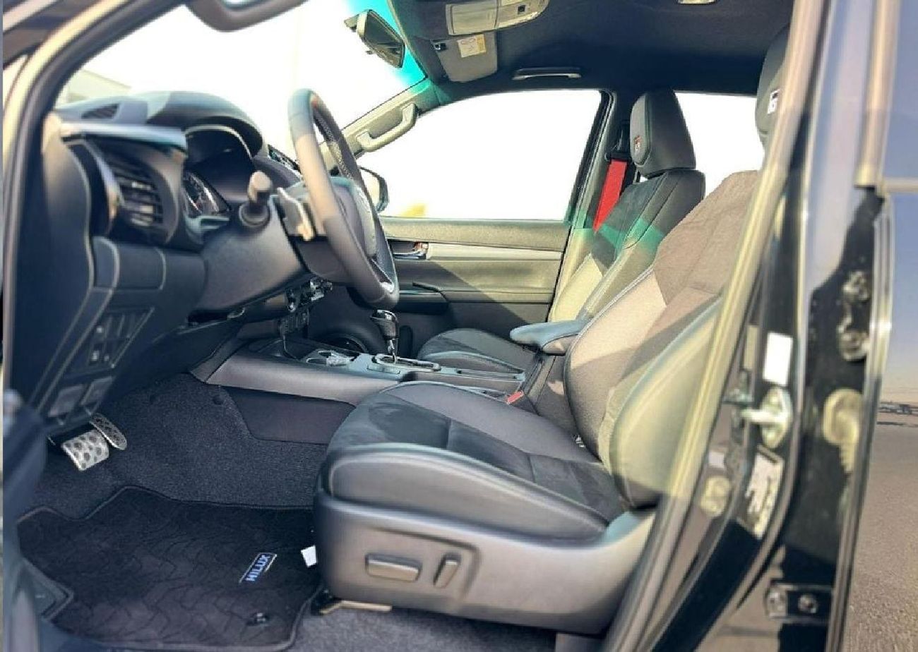 تويوتا هيلوكس 