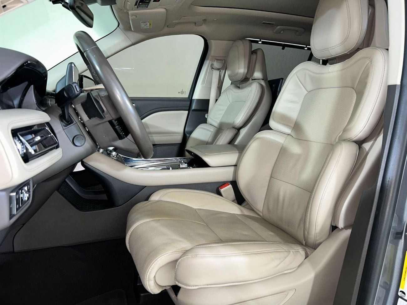 لينكولن أفياتور RESERVE 3.0L AVI421M / AL TAYER MOTORS AL QOUZ SHOWROOM