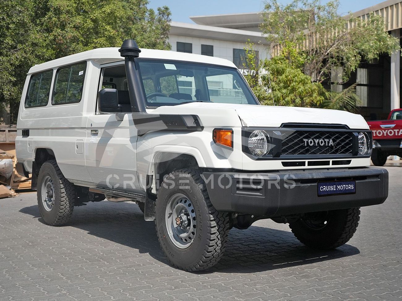 Toyota Land Cruiser 70 LC 78 - Manual - 4.2L - Diesel - HardTop - Station wagon - 4x4 - 13 Seats - 3 Door