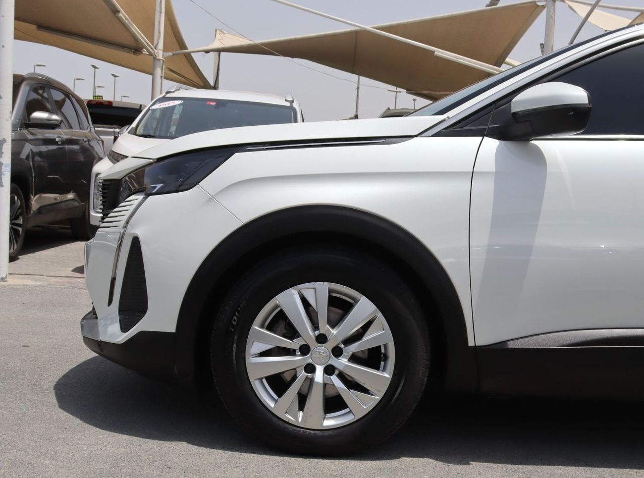 Peugeot 3008 Active+ 1.6L Peugeot 3008 -2022 -, GCC, in excellent condition, 61,000 km, 1.6L engine, priced at