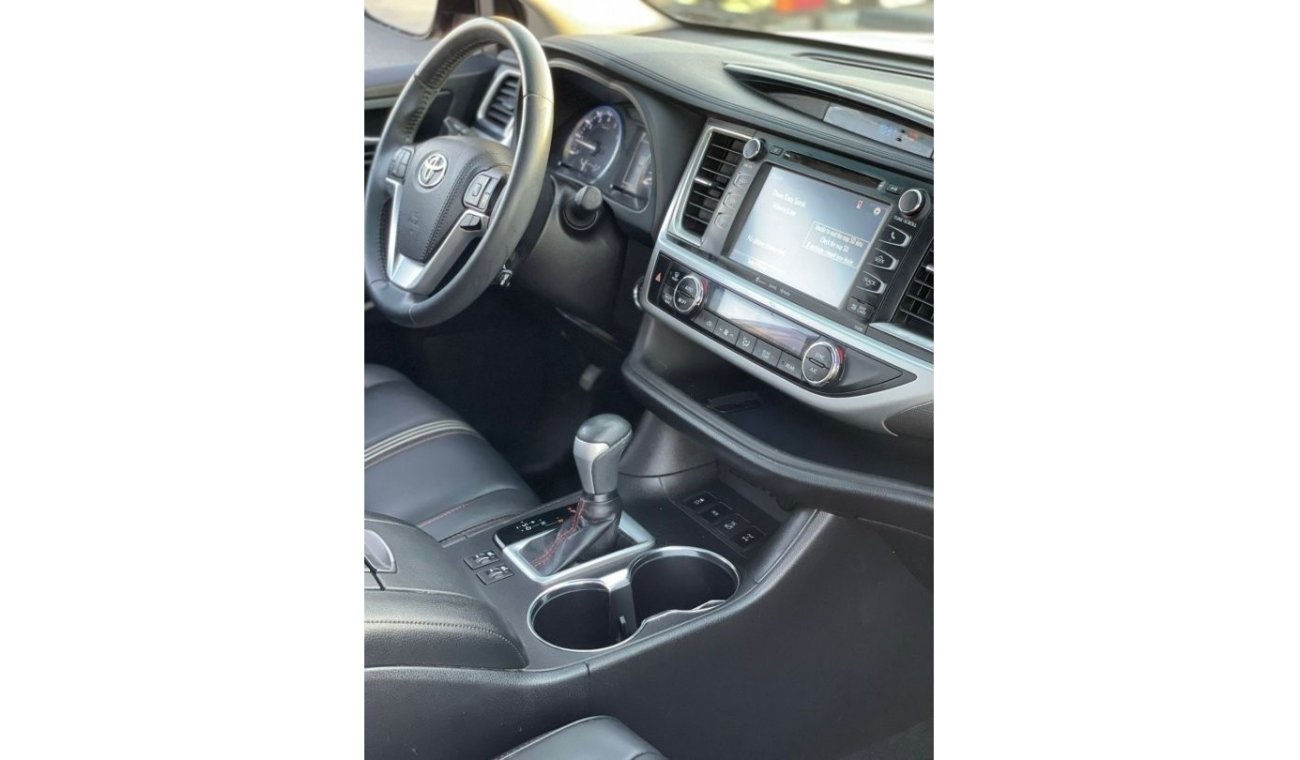 Toyota Highlander *Offer* 2019 Toyota Highlander SE 4x4 {Special Edition} Full Option+ Premium  / EXPORT ONLY