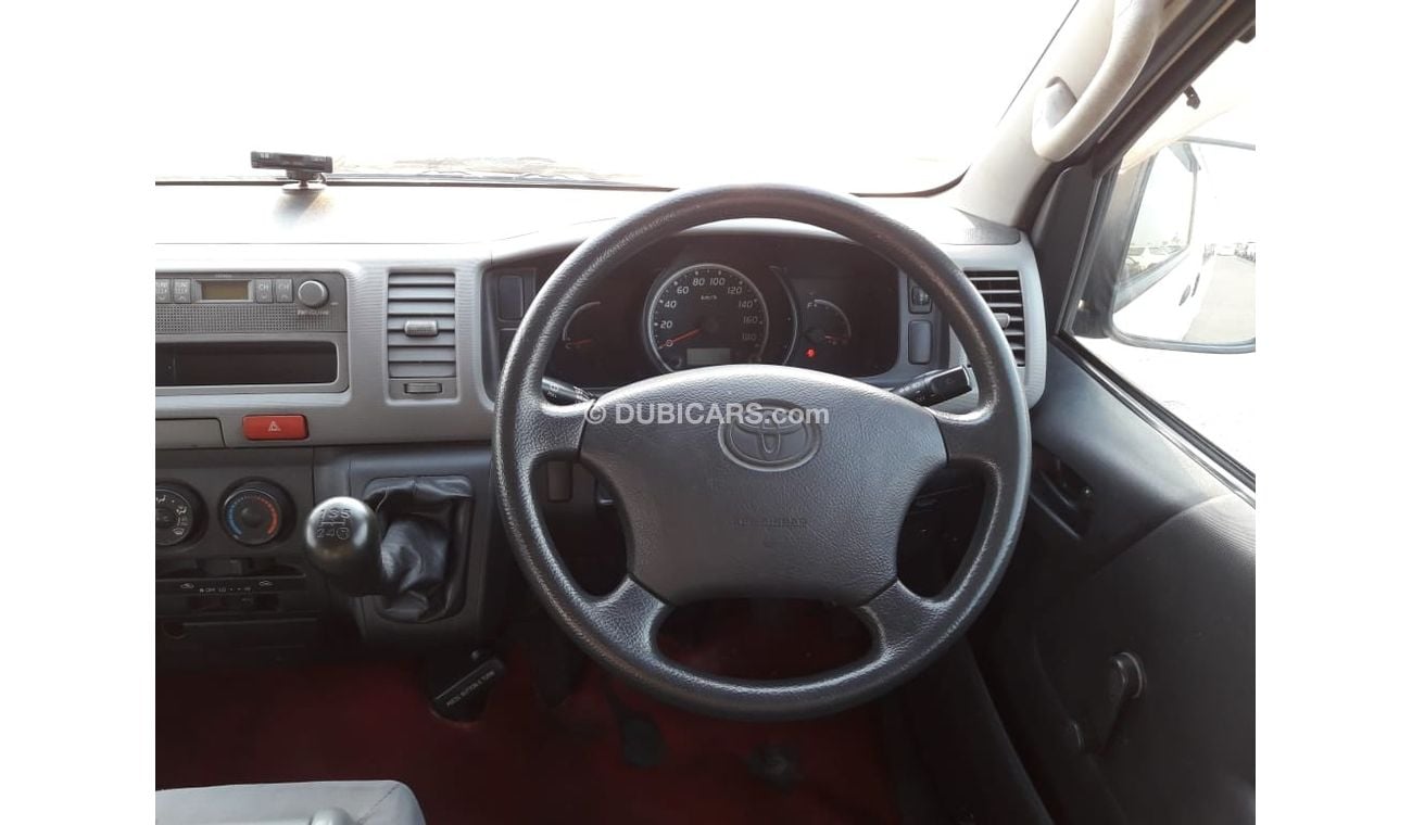 Toyota Hiace TOYOTA HIACE RIGHT HAND DRIVE (PM1129)