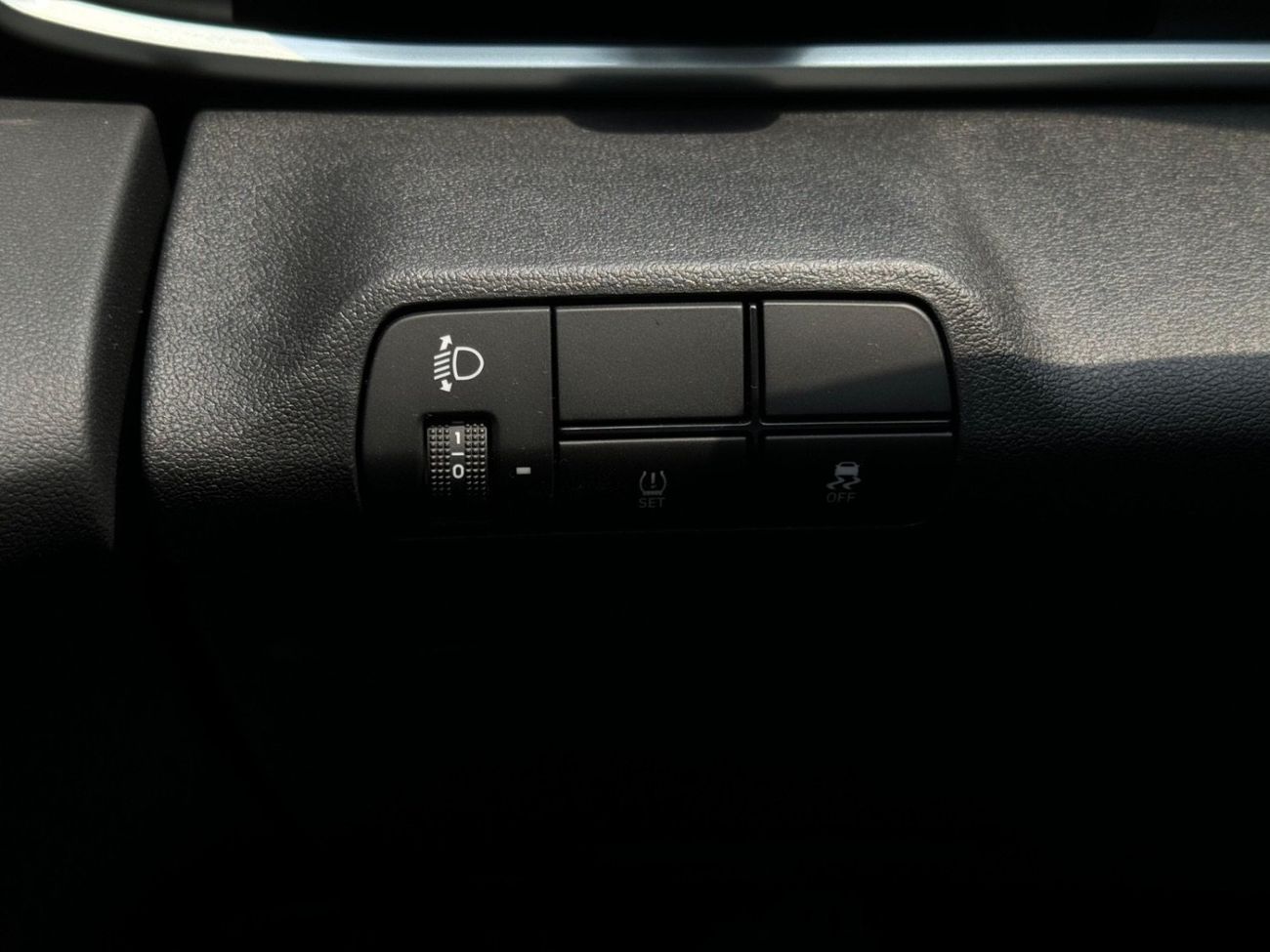 هيونداي إلانترا Brand New Elantra Elite 1.5 L