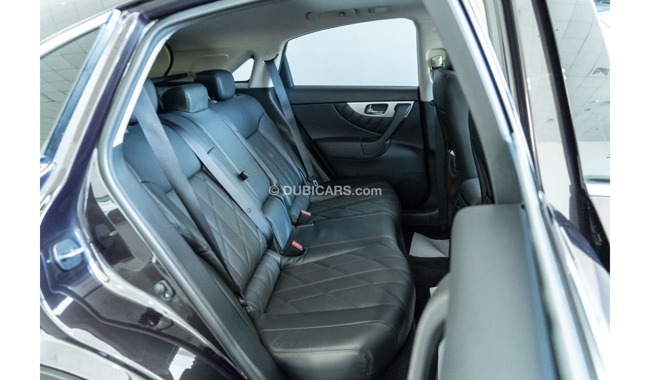 Infiniti QX70 2018 Infinity QX70 Excellence / Infiniti Service and Warranty