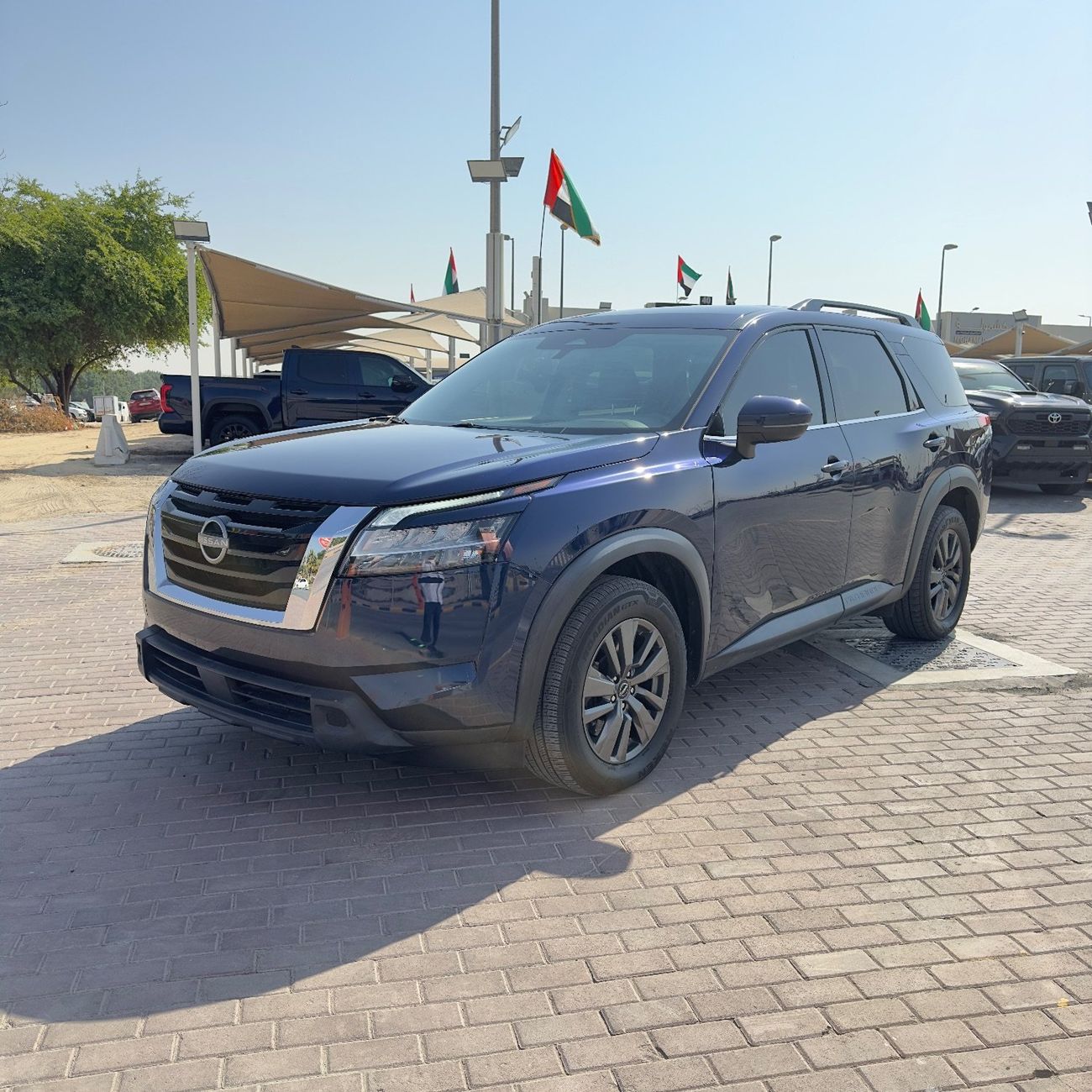 نيسان باثفايندر SV 3.5L AWD (7 Seater)