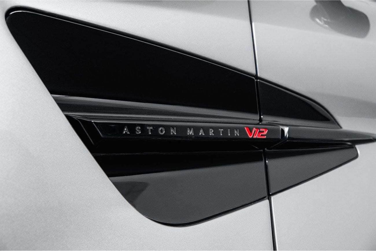 Aston Martin Vanquish STANDARD