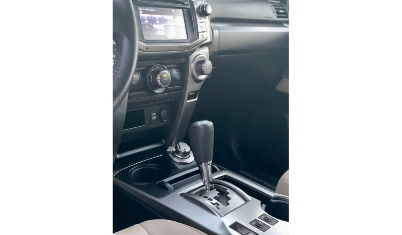 تويوتا 4Runner 2019 Toyota 4Runner SR5 Premium 4x4 AWD - 2 Keys / VIN : JTEBU5JR7K5692556