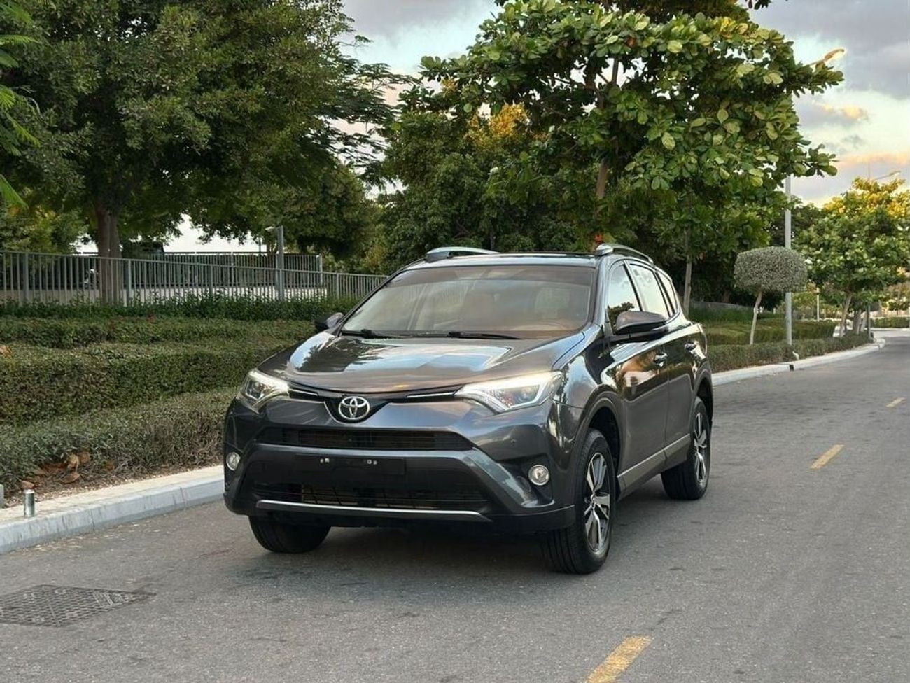 تويوتا راف ٤ VX 2.5L