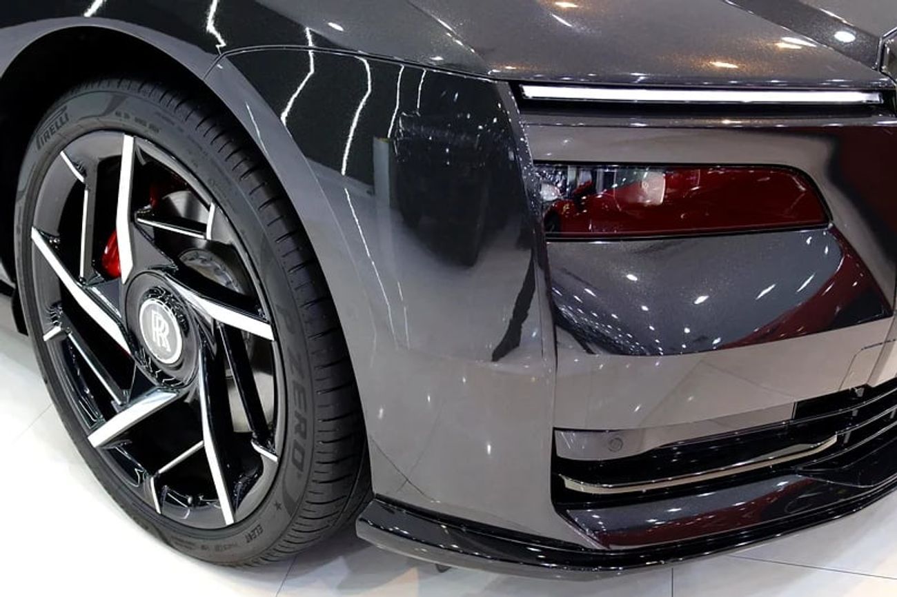 Rolls-Royce Spectre Coupe Black Badge, Bespoke Audio, Two-Tone Interior, Dealer Warranty + Service!!