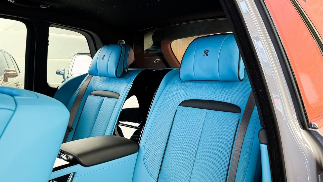 Rolls-Royce Cullinan Rolls Royce Cullinan - Silver Badge - 2026