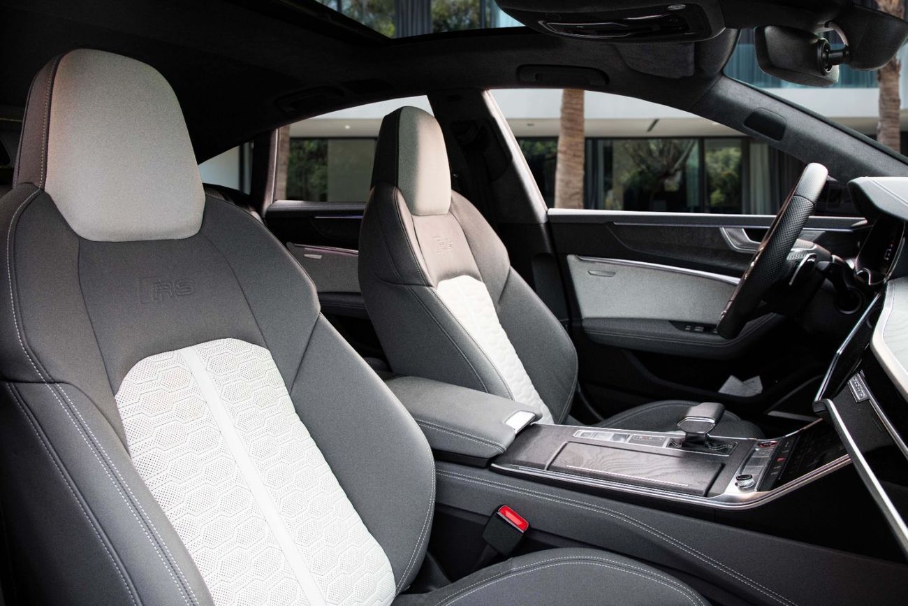 أودي RS7 RS7 | 7,148 P.M | 0% Downpayment | Agency Warranty | Low KM