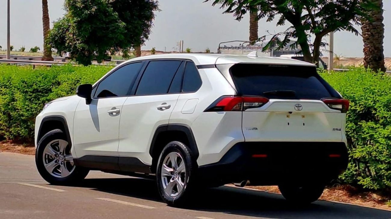 Toyota RAV4 EX 2022 2.5L GCC (1390/-MONTHLY)