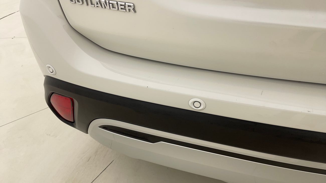 Mitsubishi Outlander GLS MID 2.4 | Zero Down Payment | Home Test Drive