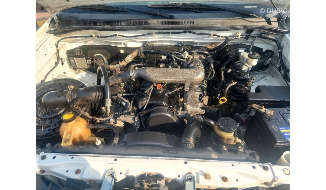 Toyota Hilux DC 4WD 2.4L DIESEL MANUAL TRANSMISSION