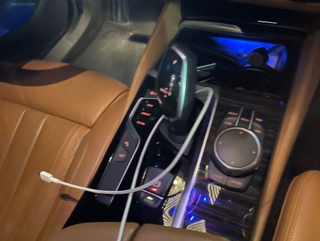 BMW 530i Luxury 2.0L