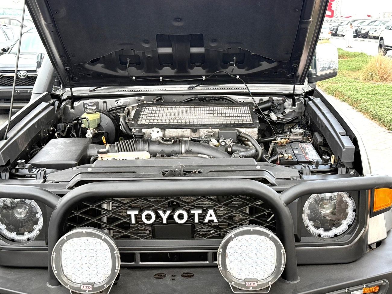 Toyota Land Cruiser Pick Up PICKUP DLX Winch 4.5L