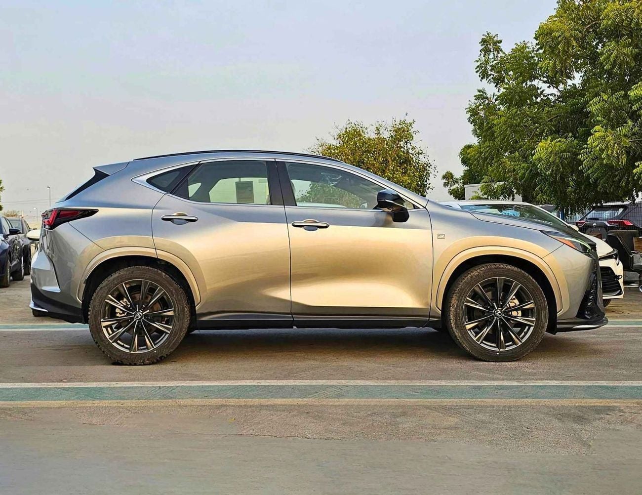 لكزس NX350 F SPORT TURBO CHARGED/PANORAMIC ROOF/275 HP ENGINE/2.4L PETROL AWD/CODE#NXP3F