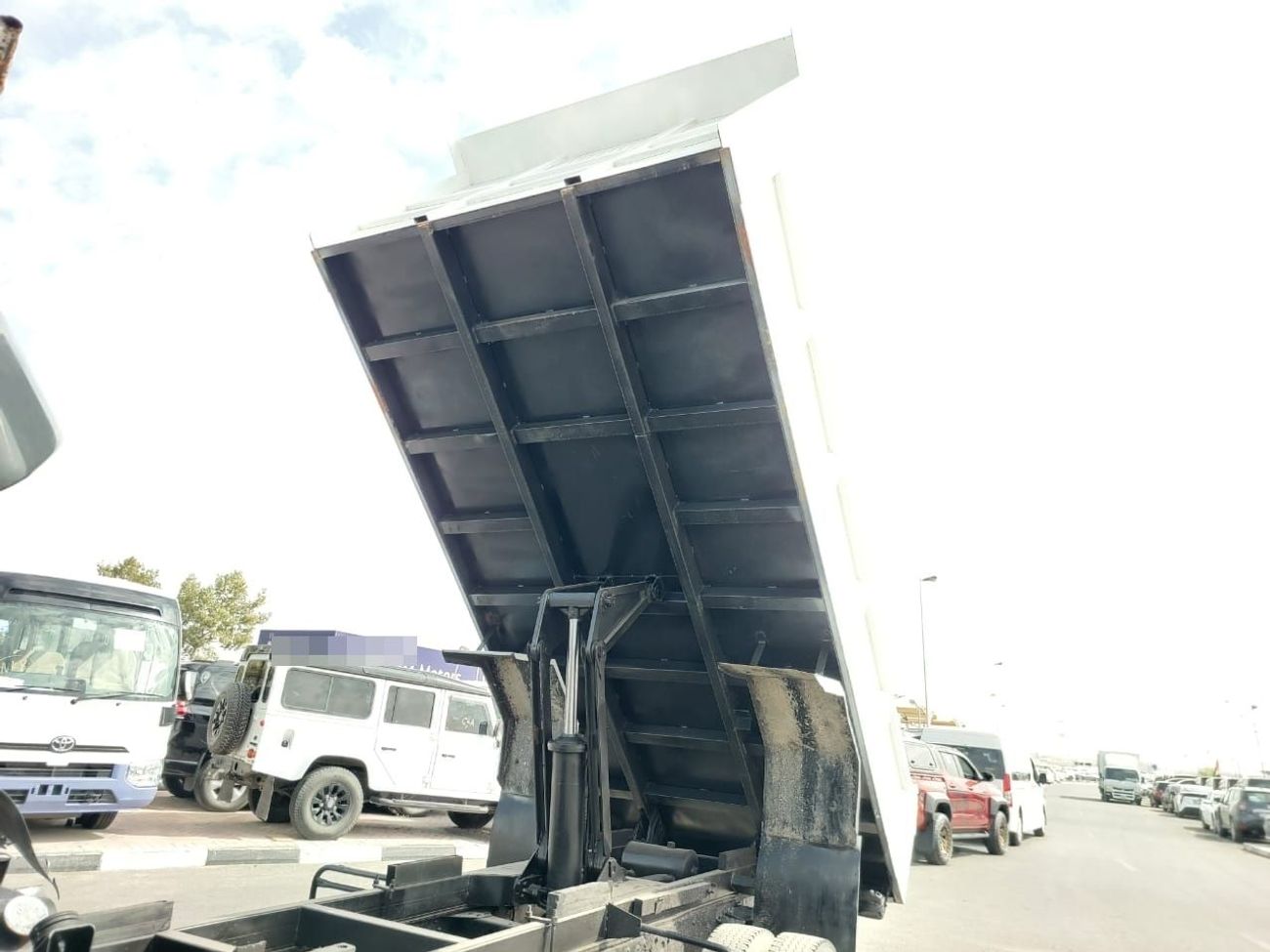 ميتسوبيشي فايتر MITSUBISHI FIGHTER TRUCK RHD 2018 MODEL 8.2 L DIESEL MANUAL(PM20050)