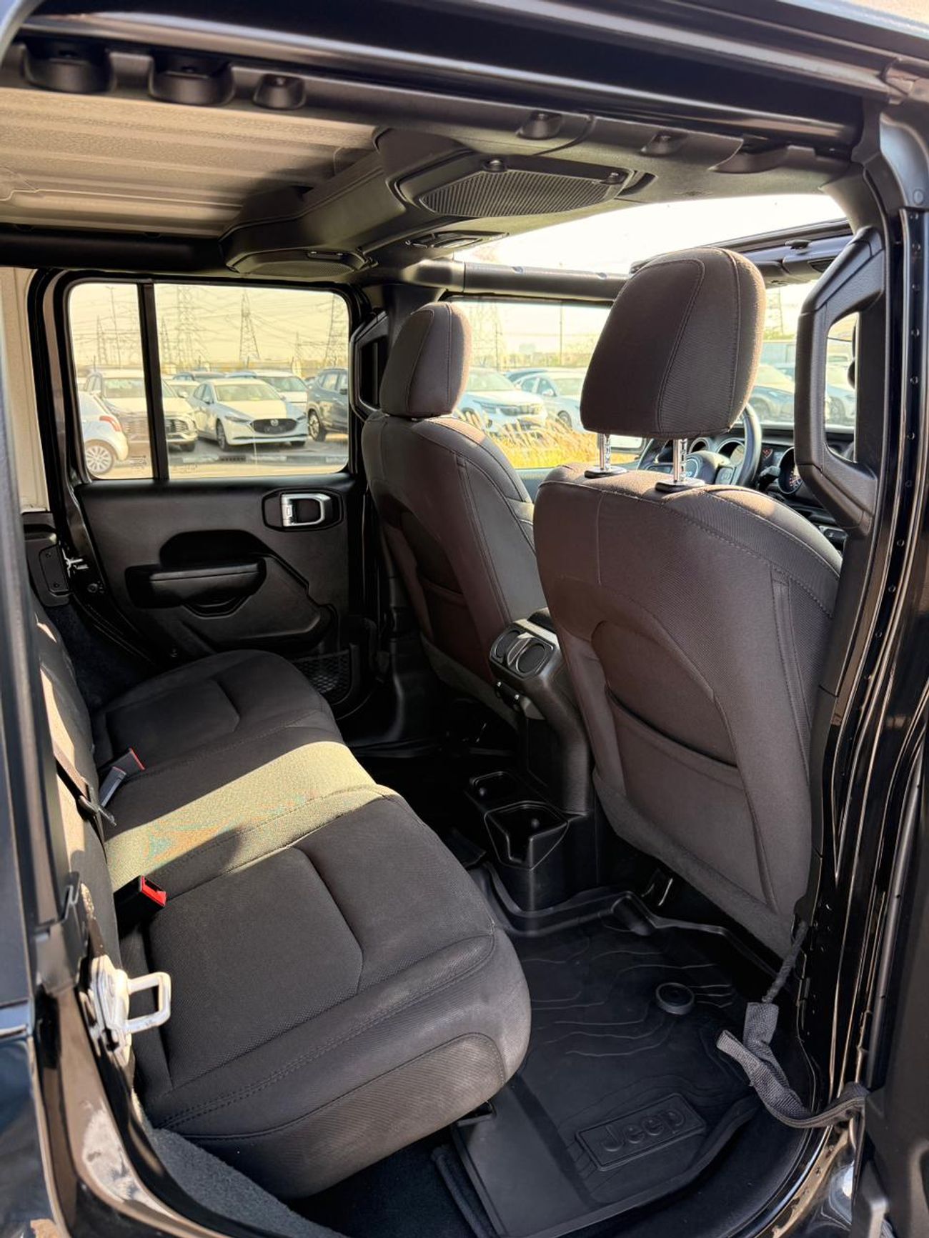 Jeep Wrangler Unlimited Sport 3.6L A/T