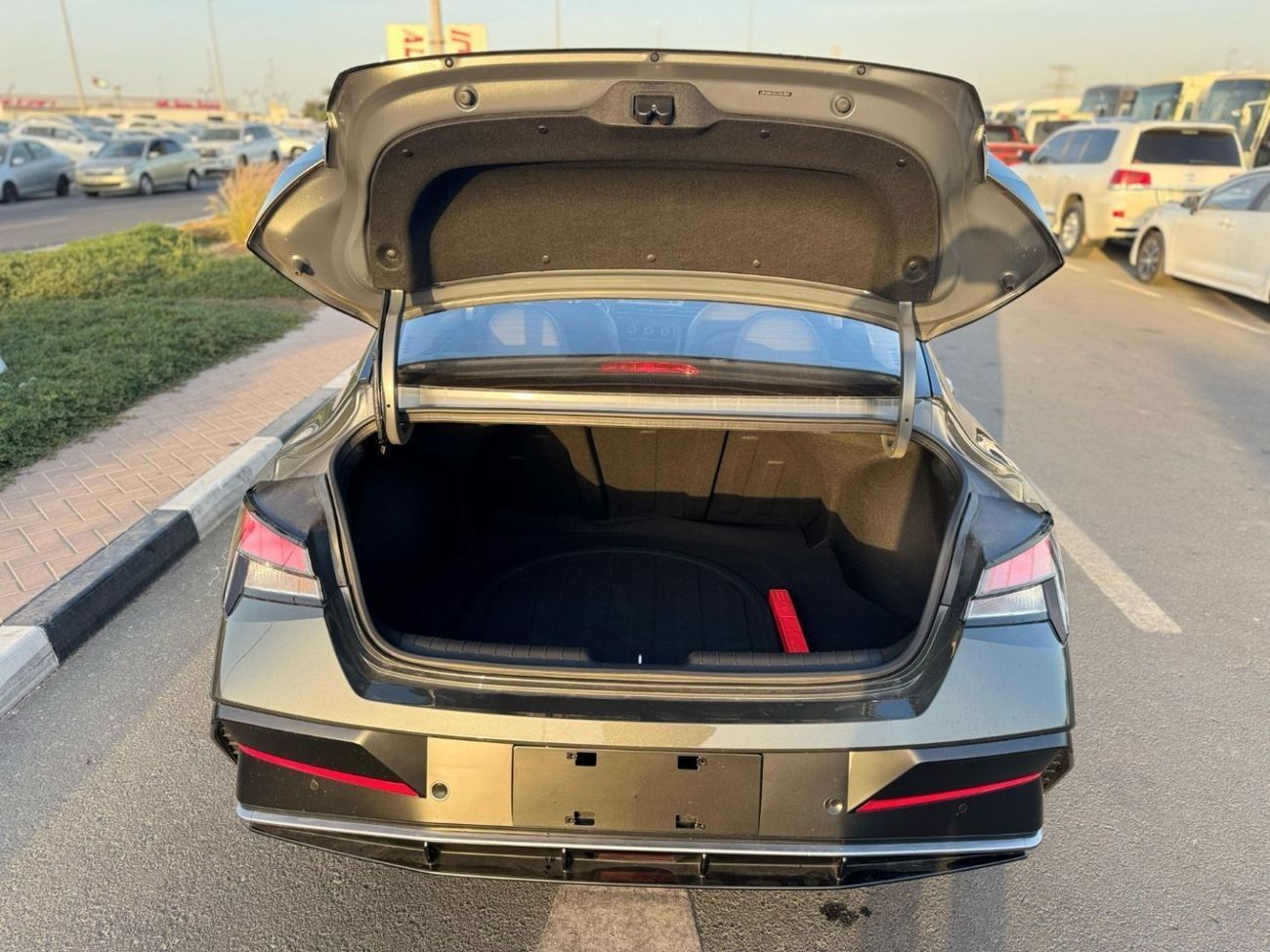 هيونداي إلانترا HYUNDA ELENTRA 1.5L MY2025