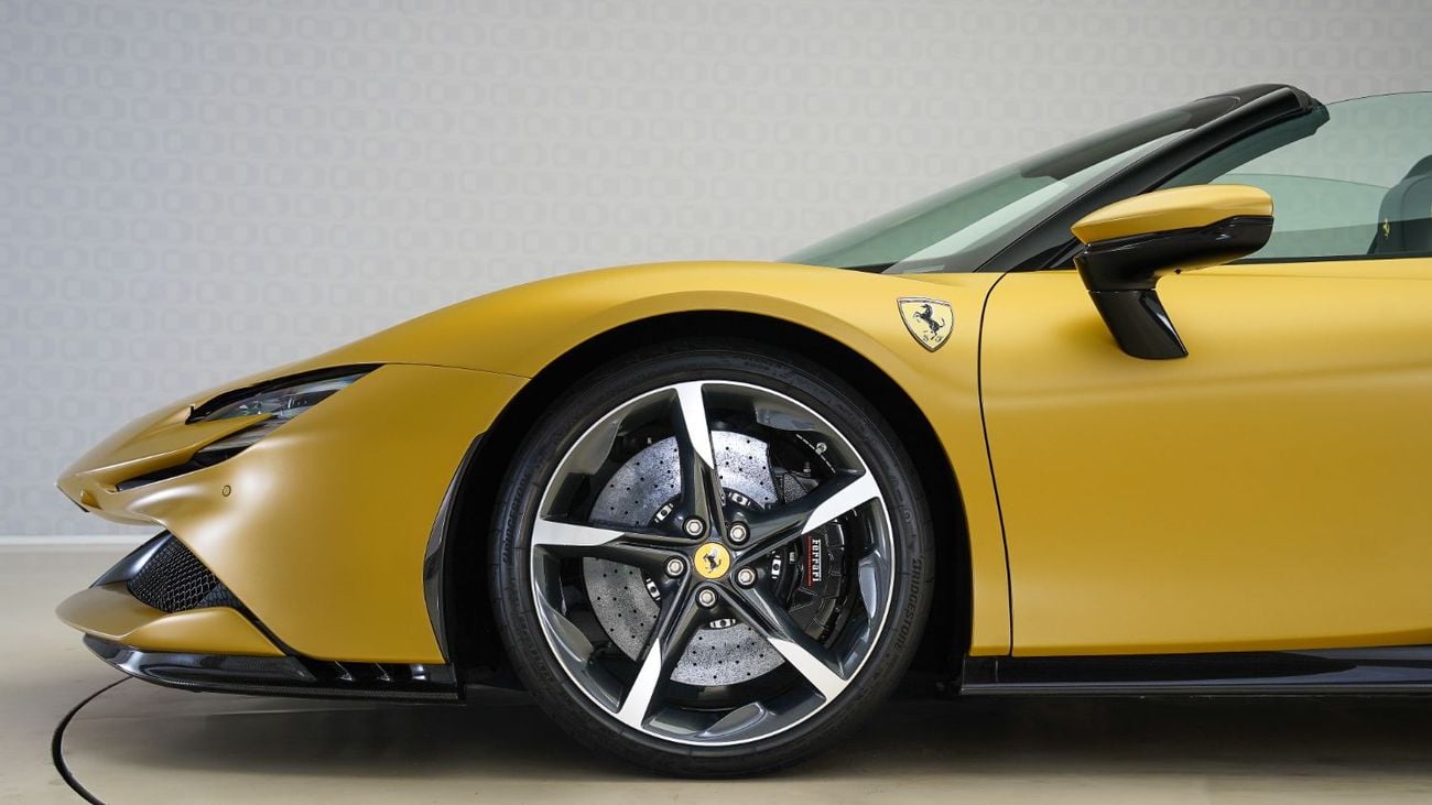 فيراري SF90 سبيدر | AED 23,620 PM | GCC, Special Paint | Ramadan Offer