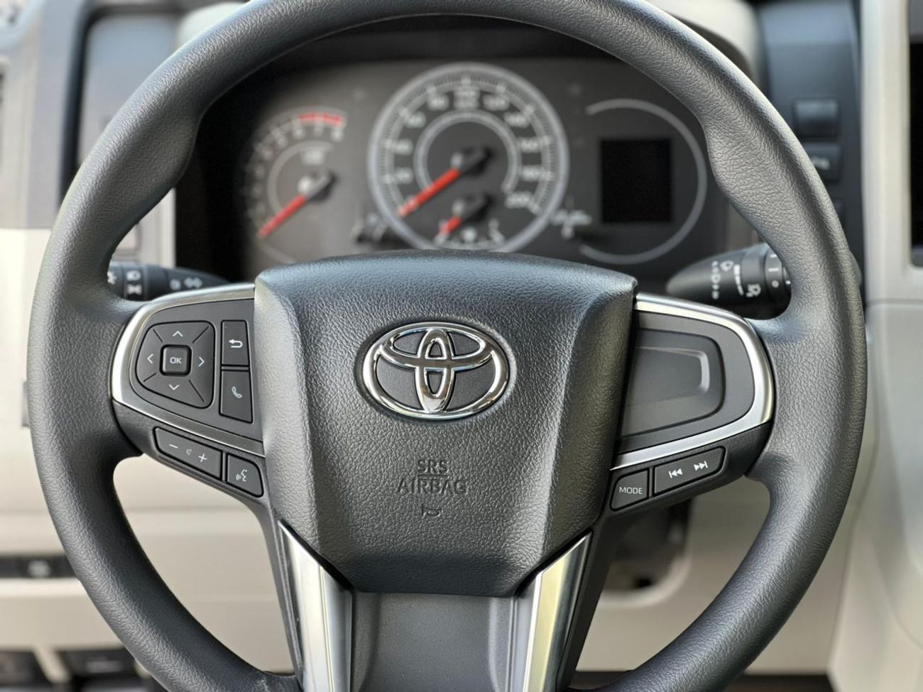 Toyota Hiace GL 3.5L PTR A/T // 2026 // WITH DVD & CAMERA BACK , AUTOMATIC SIDE DOOR  // SPECIAL OFFER // BY FORM