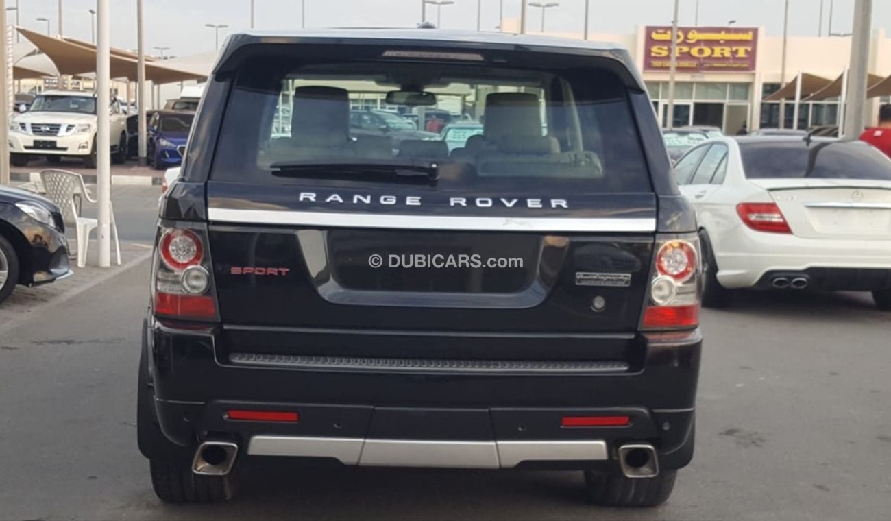 Land Rover Range Rover Sport 2011 car prefect condition full service full option low milea