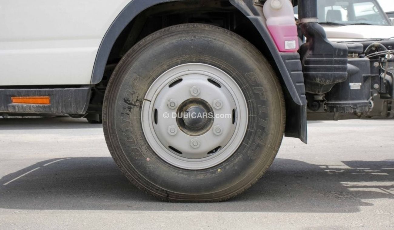 ميتسوبيشي فوسو كانتير Mitsubishi Canter 4.2L