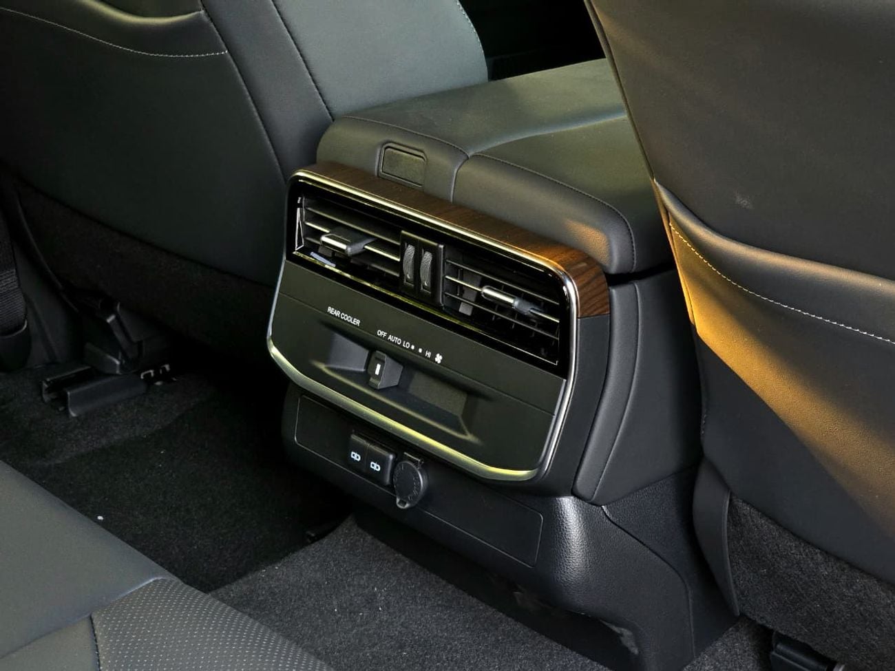 تويوتا لاند كروزر Toyota Land Cruiser GXR 4.0 2025 Full